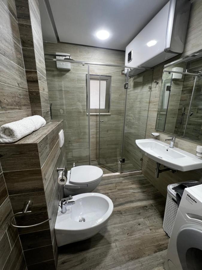 Apartamento Tirana Center Exterior foto