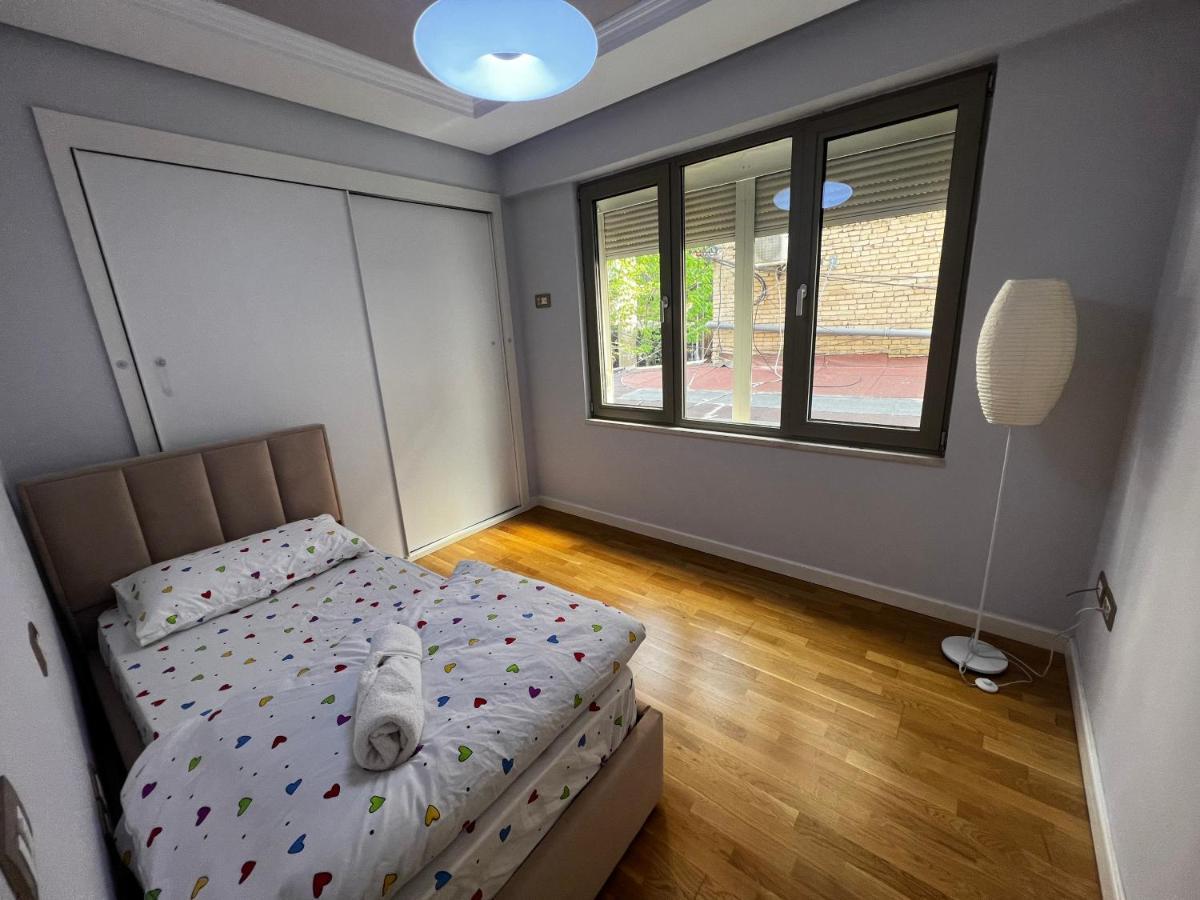 Apartamento Tirana Center Exterior foto